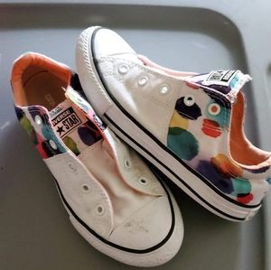 Converse girls size 2.5